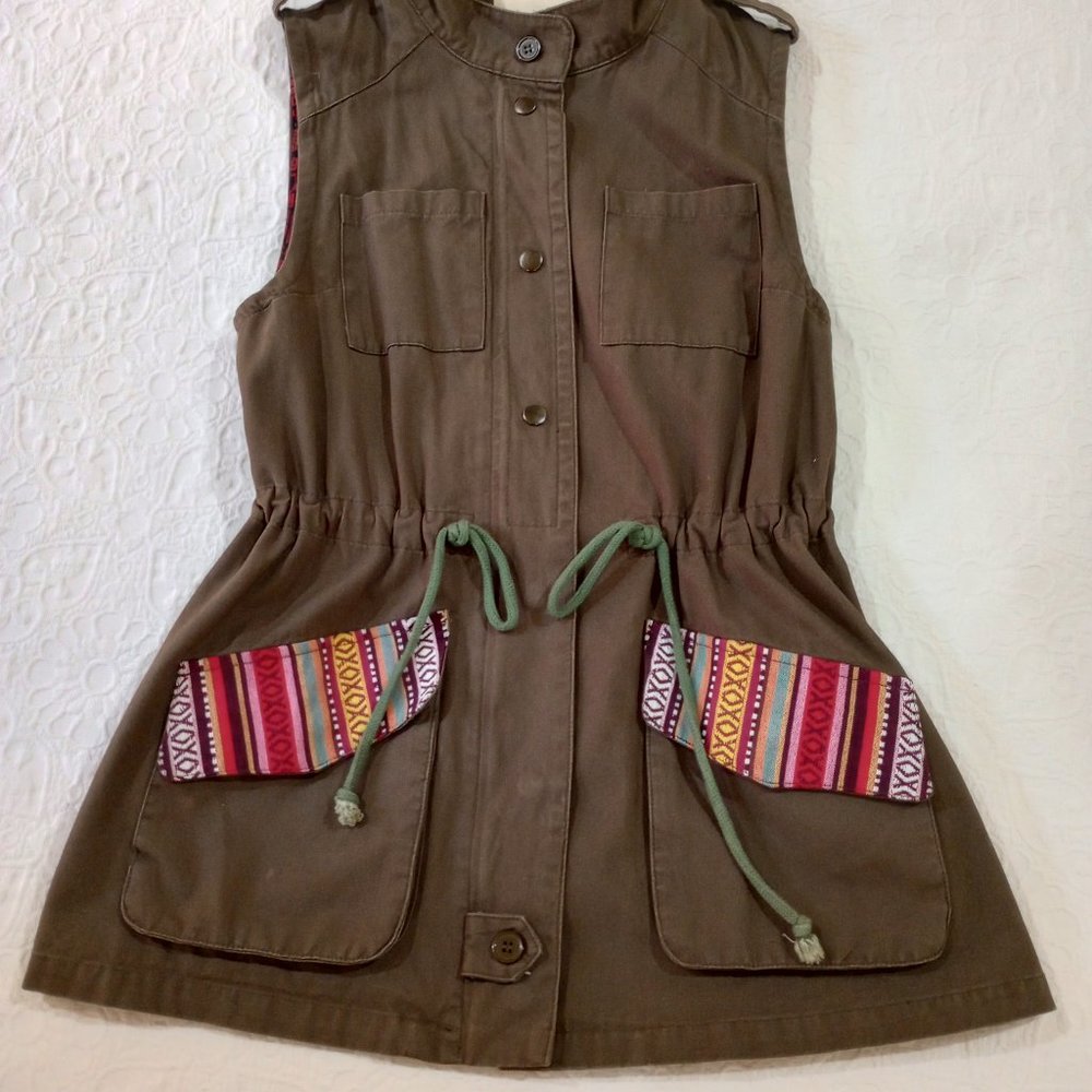 Army Green Vest in size SM